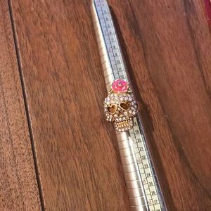 Betsey Johnson skull ring